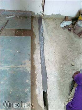 Filling Polysulphide Sealant in Expansion Joint